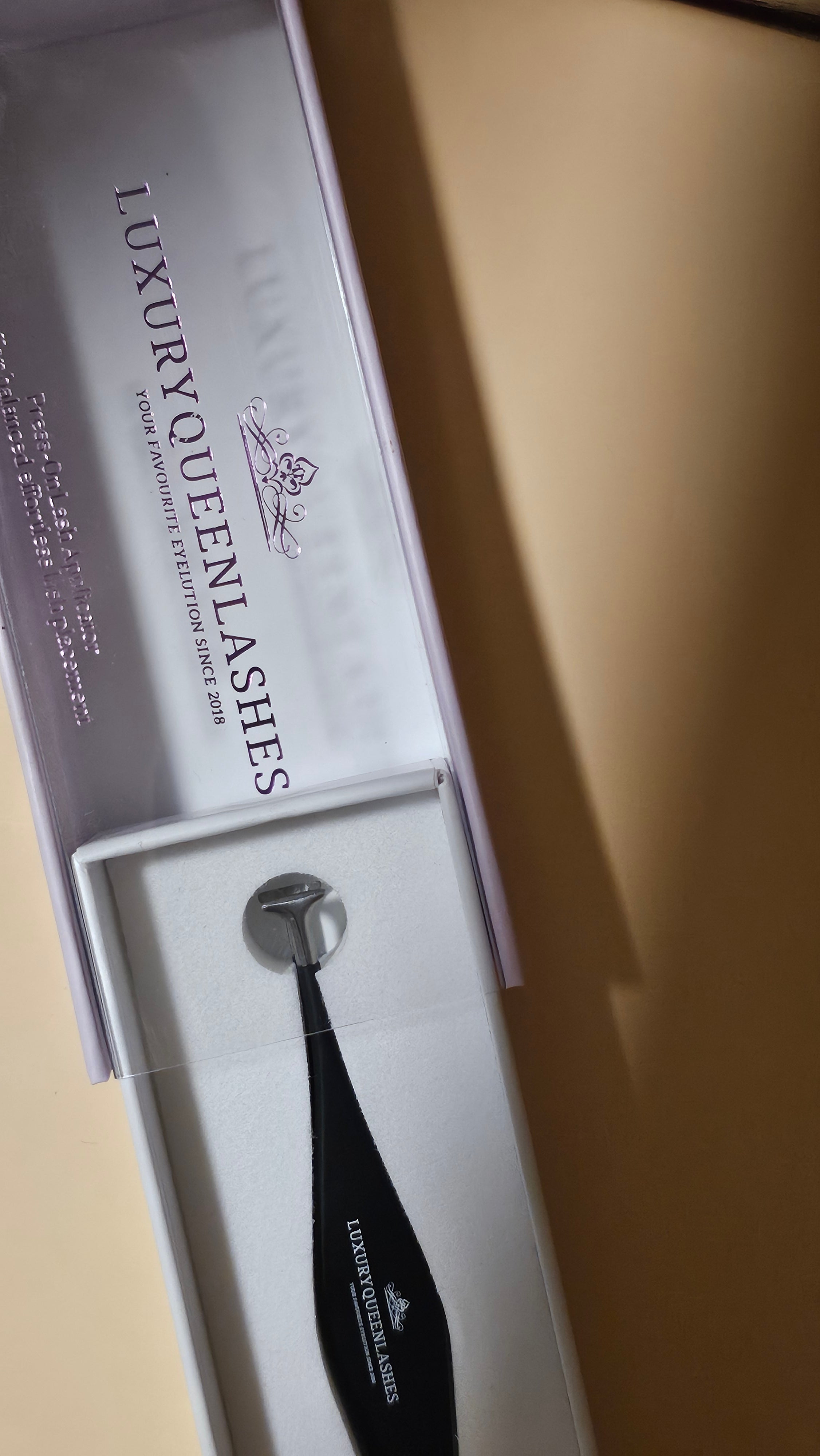 LuxuryQueenLashes precision eyelash tweezer for applying press-on cluster lashes