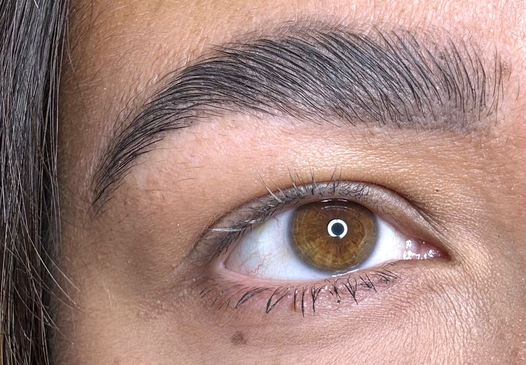 Before photo without cluster lashes