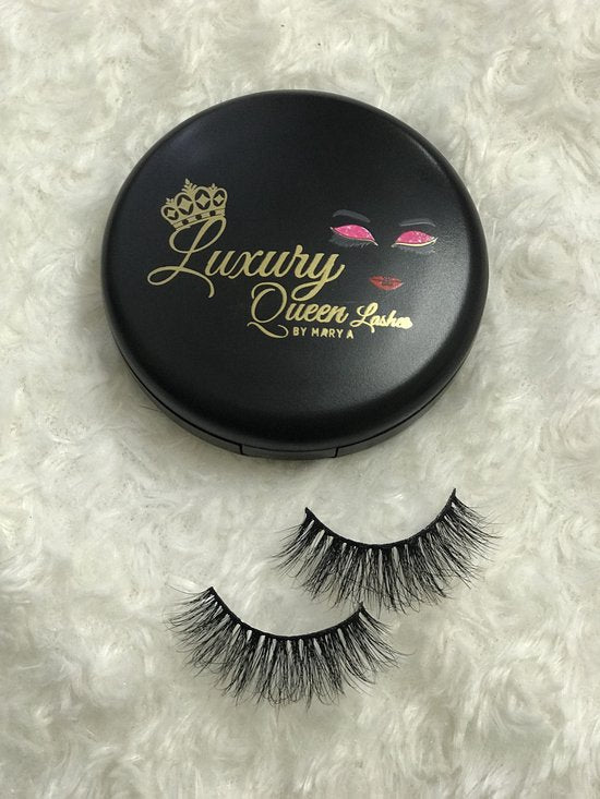 Queen Maria lashes Luxuryqueenlashes